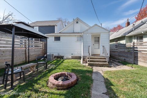 Tiny photo for 189 Elm Street, Rossford, OH 43460 (MLS # 10002221)