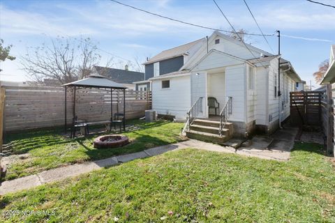 Tiny photo for 189 Elm Street, Rossford, OH 43460 (MLS # 10002221)