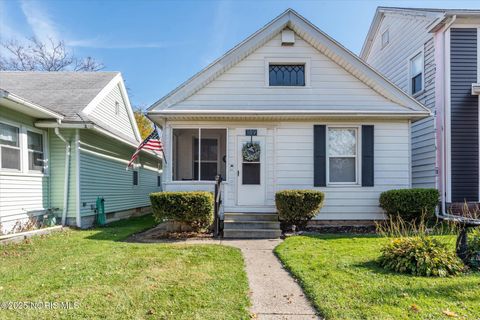 Tiny photo for 189 Elm Street, Rossford, OH 43460 (MLS # 10002221)