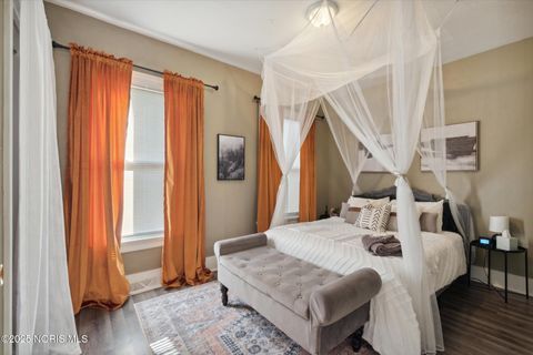 Tiny photo for 189 Elm Street, Rossford, OH 43460 (MLS # 10002221)