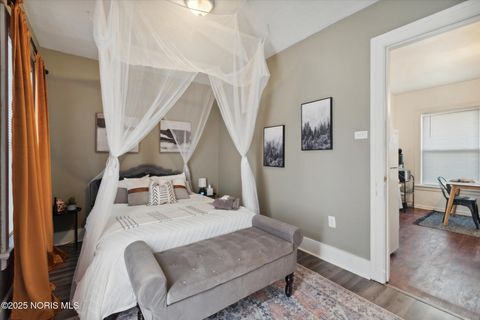 Tiny photo for 189 Elm Street, Rossford, OH 43460 (MLS # 10002221)