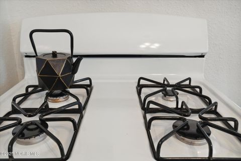 Tiny photo for 189 Elm Street, Rossford, OH 43460 (MLS # 10002221)