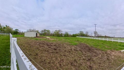 Tiny photo for 490 W County Road 30, Tiffin, OH 44883 (MLS # 10006893)