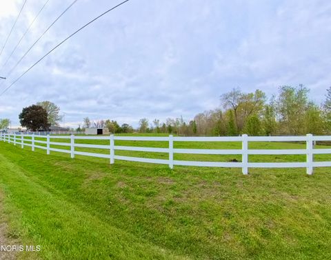 Tiny photo for 490 W County Road 30, Tiffin, OH 44883 (MLS # 10006893)
