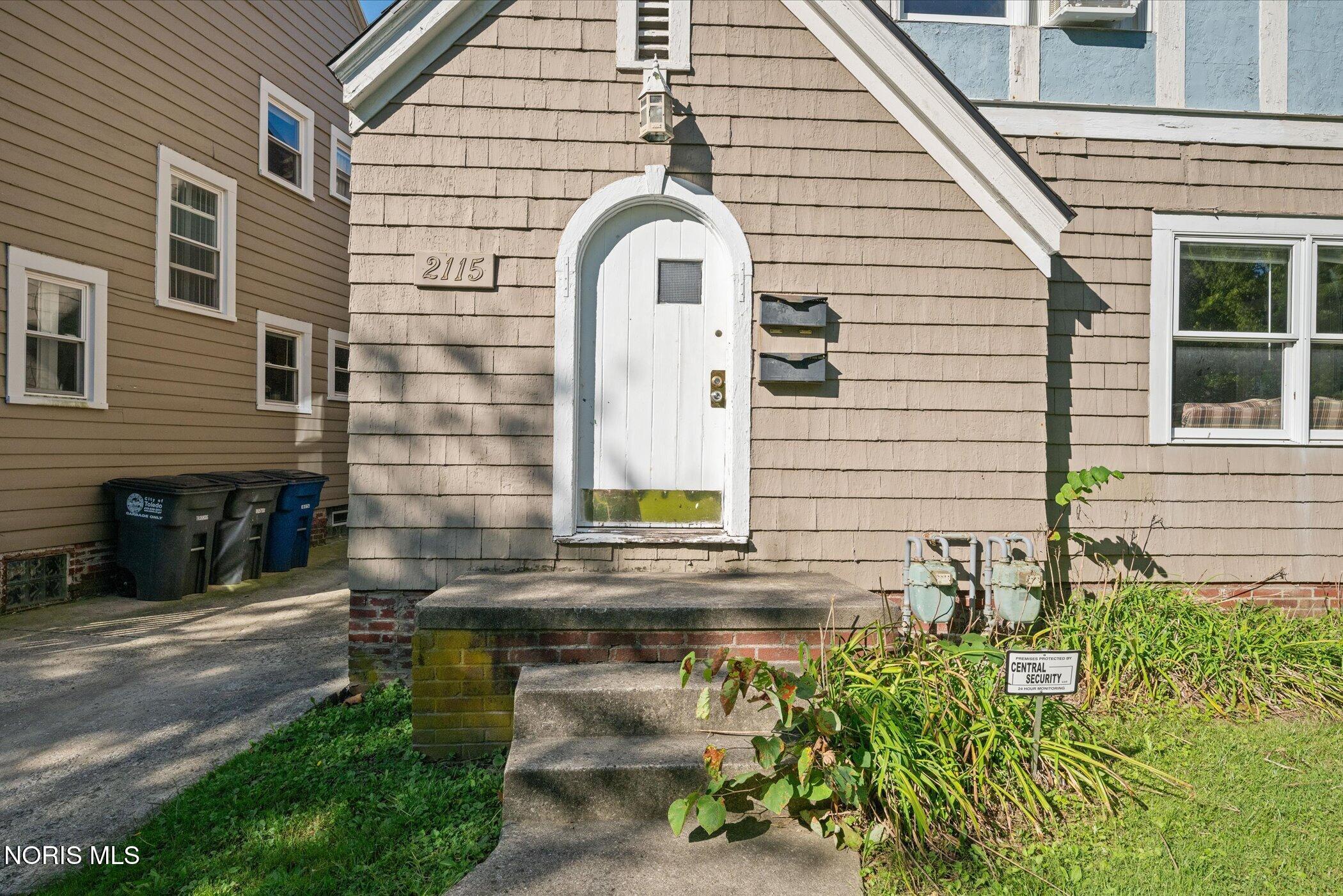 2115 Kensington Road