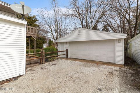 Tiny photo for 1944 Ashcroft Drive, Oregon, OH 43616 (MLS # 10005003)