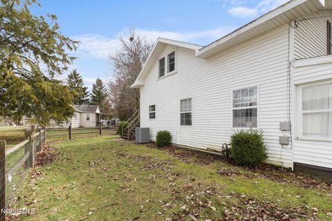 Tiny photo for 1944 Ashcroft Drive, Oregon, OH 43616 (MLS # 10005003)