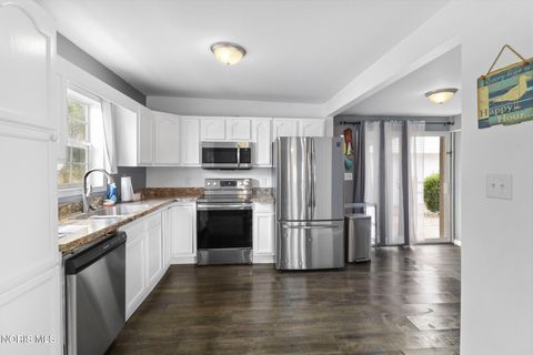 Tiny photo for 1944 Ashcroft Drive, Oregon, OH 43616 (MLS # 10005003)