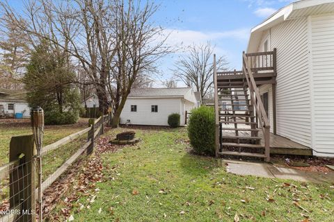 Tiny photo for 1944 Ashcroft Drive, Oregon, OH 43616 (MLS # 10005003)