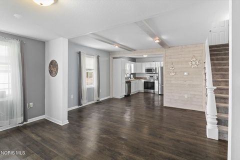 Tiny photo for 1944 Ashcroft Drive, Oregon, OH 43616 (MLS # 10005003)