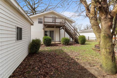 Tiny photo for 1944 Ashcroft Drive, Oregon, OH 43616 (MLS # 10005003)