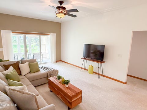 Tiny photo for 4878 Applewood Lane, Northwood, OH 43619 (MLS # 10012412)