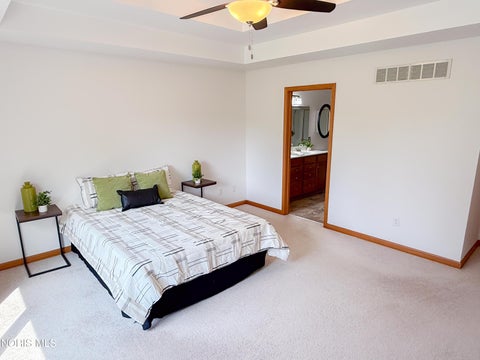 Tiny photo for 4878 Applewood Lane, Northwood, OH 43619 (MLS # 10012412)