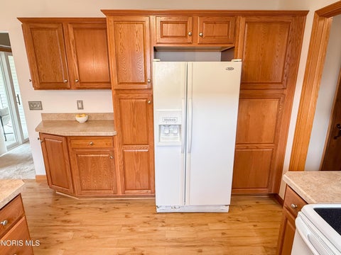 Tiny photo for 4878 Applewood Lane, Northwood, OH 43619 (MLS # 10012412)
