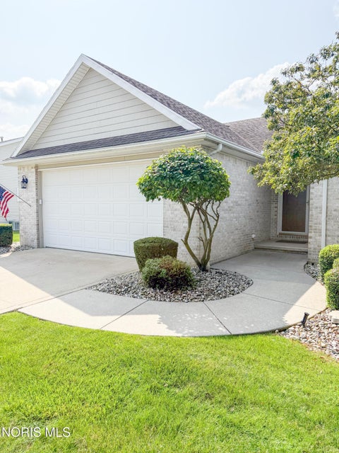 Tiny photo for 4878 Applewood Lane, Northwood, OH 43619 (MLS # 10012412)