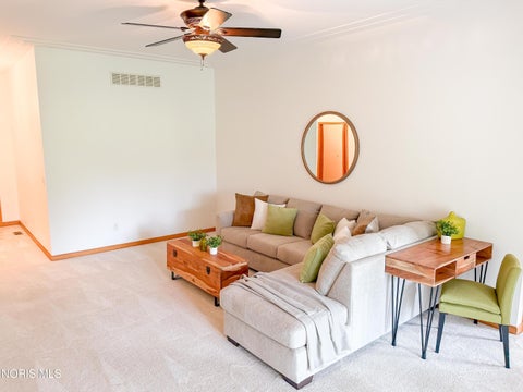 Tiny photo for 4878 Applewood Lane, Northwood, OH 43619 (MLS # 10012412)