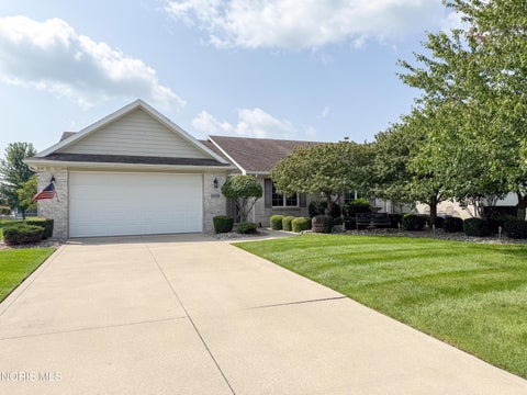 Tiny photo for 4878 Applewood Lane, Northwood, OH 43619 (MLS # 10012412)