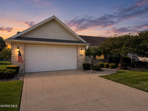 Tiny photo for 4878 Applewood Lane, Northwood, OH 43619 (MLS # 10012412)