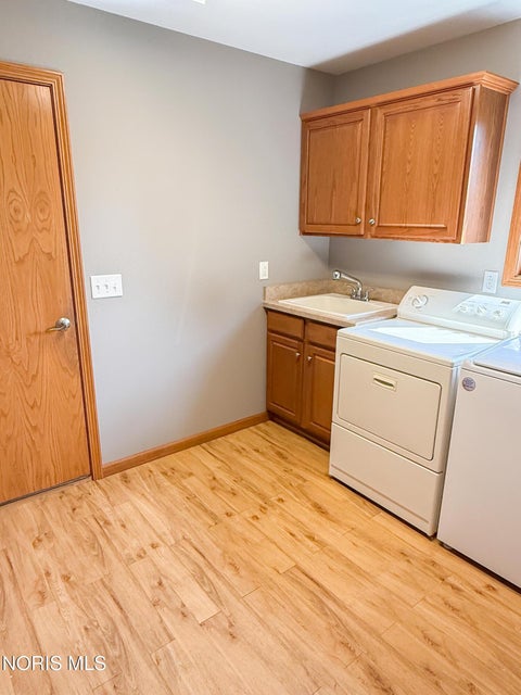 Tiny photo for 4878 Applewood Lane, Northwood, OH 43619 (MLS # 10012412)