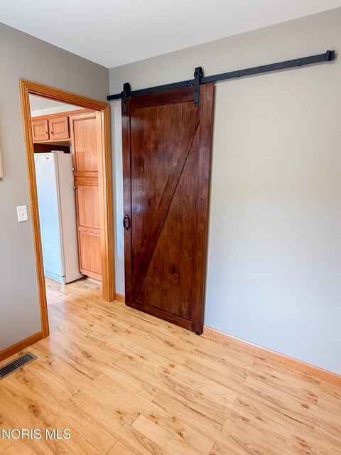 Tiny photo for 4878 Applewood Lane, Northwood, OH 43619 (MLS # 10012412)