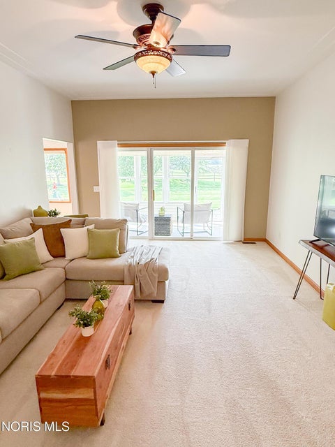 Tiny photo for 4878 Applewood Lane, Northwood, OH 43619 (MLS # 10012412)