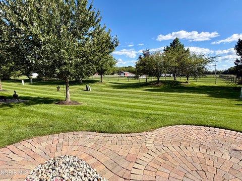 Tiny photo for 4878 Applewood Lane, Northwood, OH 43619 (MLS # 10012412)