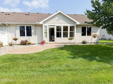 Tiny photo for 4878 Applewood Lane, Northwood, OH 43619 (MLS # 10012412)