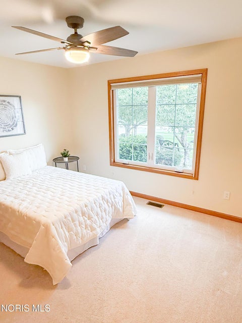 Tiny photo for 4878 Applewood Lane, Northwood, OH 43619 (MLS # 10012412)