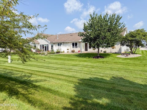Tiny photo for 4878 Applewood Lane, Northwood, OH 43619 (MLS # 10012412)