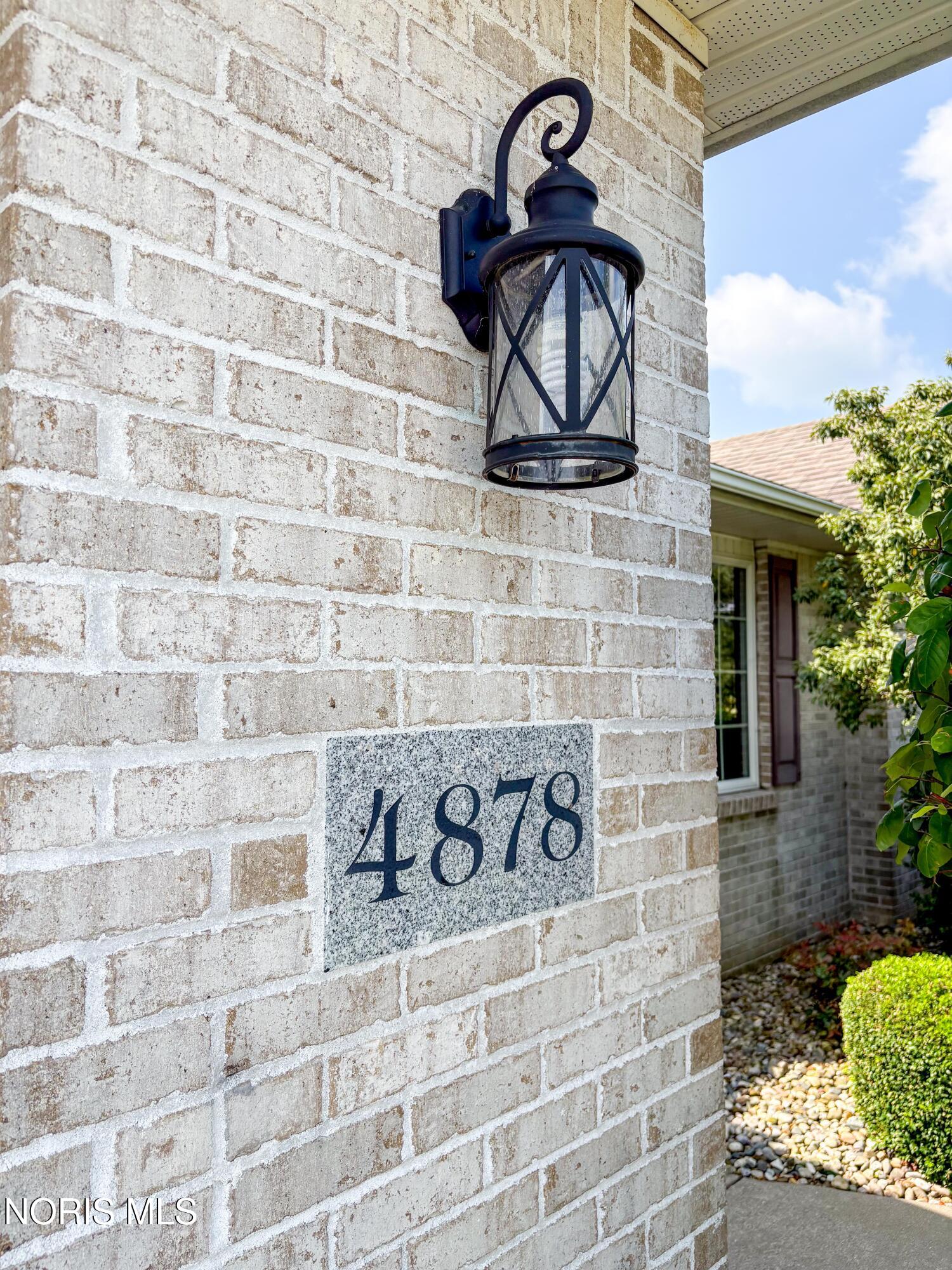4878 Applewood Lane