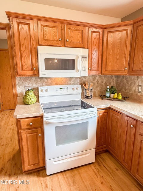 Tiny photo for 4878 Applewood Lane, Northwood, OH 43619 (MLS # 10012412)