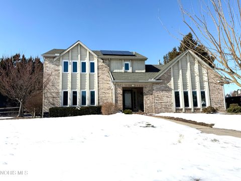 Photo of 1134 Laura Lane, Oregon, OH 43616 (MLS # 10004144)