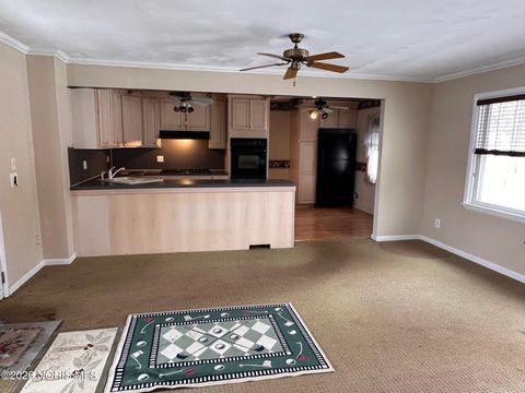 Tiny photo for 1002 Walnut Street, Perrysburg, OH 43551 (MLS # 10003610)