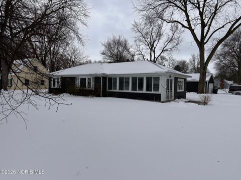 Tiny photo for 1002 Walnut Street, Perrysburg, OH 43551 (MLS # 10003610)
