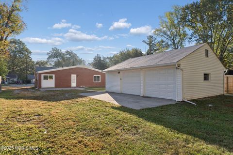 Tiny photo for 827 Saturn Drive, Toledo, OH 43615 (MLS # 10000159)