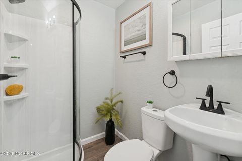 Tiny photo for 827 Saturn Drive, Toledo, OH 43615 (MLS # 10000159)
