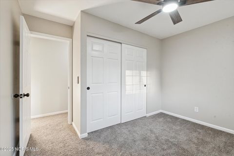 Tiny photo for 827 Saturn Drive, Toledo, OH 43615 (MLS # 10000159)