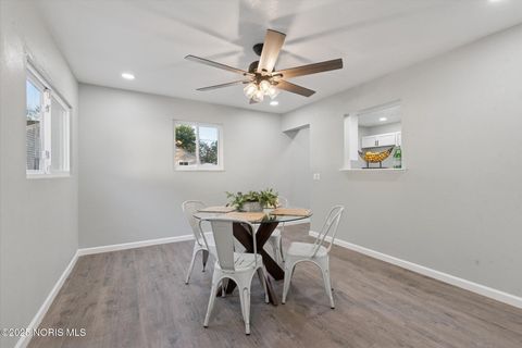 Tiny photo for 827 Saturn Drive, Toledo, OH 43615 (MLS # 10000159)