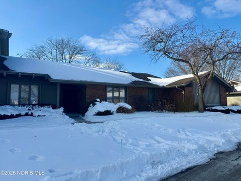 Photo of 29530 Gleneagles Road # 36-a, Perrysburg, OH 43551 (MLS # 10003783)