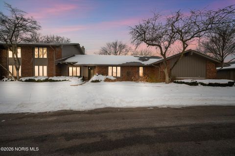 Photo of 29530 Gleneagles Road # 36-a, Perrysburg, OH 43551 (MLS # 10003783)