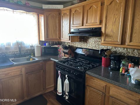 Tiny photo for 1122 Ottawa Avenue, Defiance, OH 43512 (MLS # 10004674)