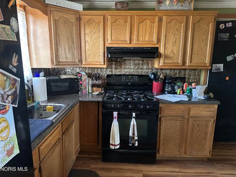 Tiny photo for 1122 Ottawa Avenue, Defiance, OH 43512 (MLS # 10004674)