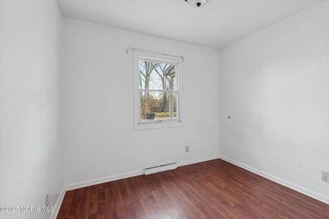 Tiny photo for 5563 Harschel Drive, Toledo, OH 43623 (MLS # 10001730)