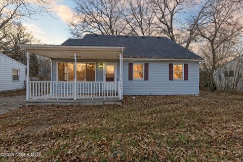 Photo of 5563 Harschel Drive, Toledo, OH 43623 (MLS # 10001730)
