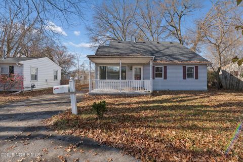 Tiny photo for 5563 Harschel Drive, Toledo, OH 43623 (MLS # 10001730)