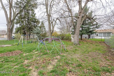 Tiny photo for 4021 Rohr Drive, Toledo, OH 43613 (MLS # 10006384)