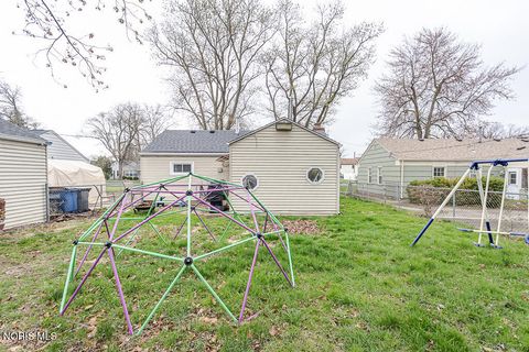 Tiny photo for 4021 Rohr Drive, Toledo, OH 43613 (MLS # 10006384)