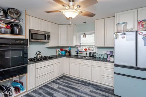 Tiny photo for 4021 Rohr Drive, Toledo, OH 43613 (MLS # 10006384)