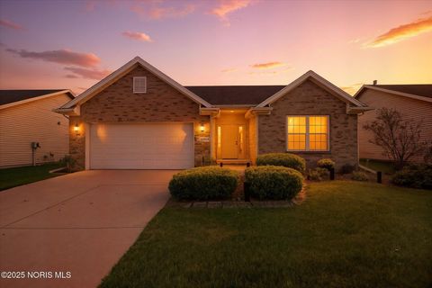 Photo of 10919 S Lakes Drive, Perrysburg, OH 43551 (MLS # 10000587)