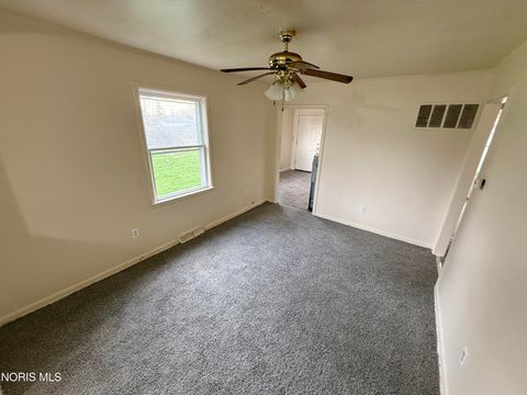 Tiny photo for 3124 N Erie Street, Toledo, OH 43611 (MLS # 10006169)